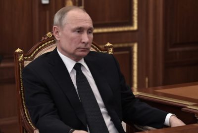 Путин ответил на вопрос о разовых выплатах на подготовку детей к школе