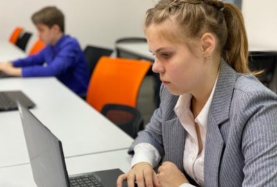Школьники смогут бесплатно выучить язык программирования на летних каникулах